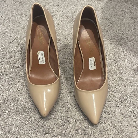 Patent nude pointed toe heels - Picture 3 of 5